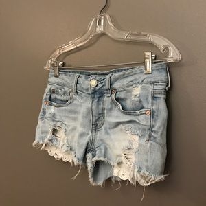 AMERICAN EAGLE light wash denim shorts
